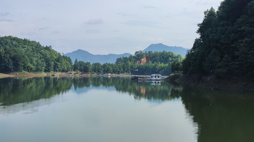 龙川湾